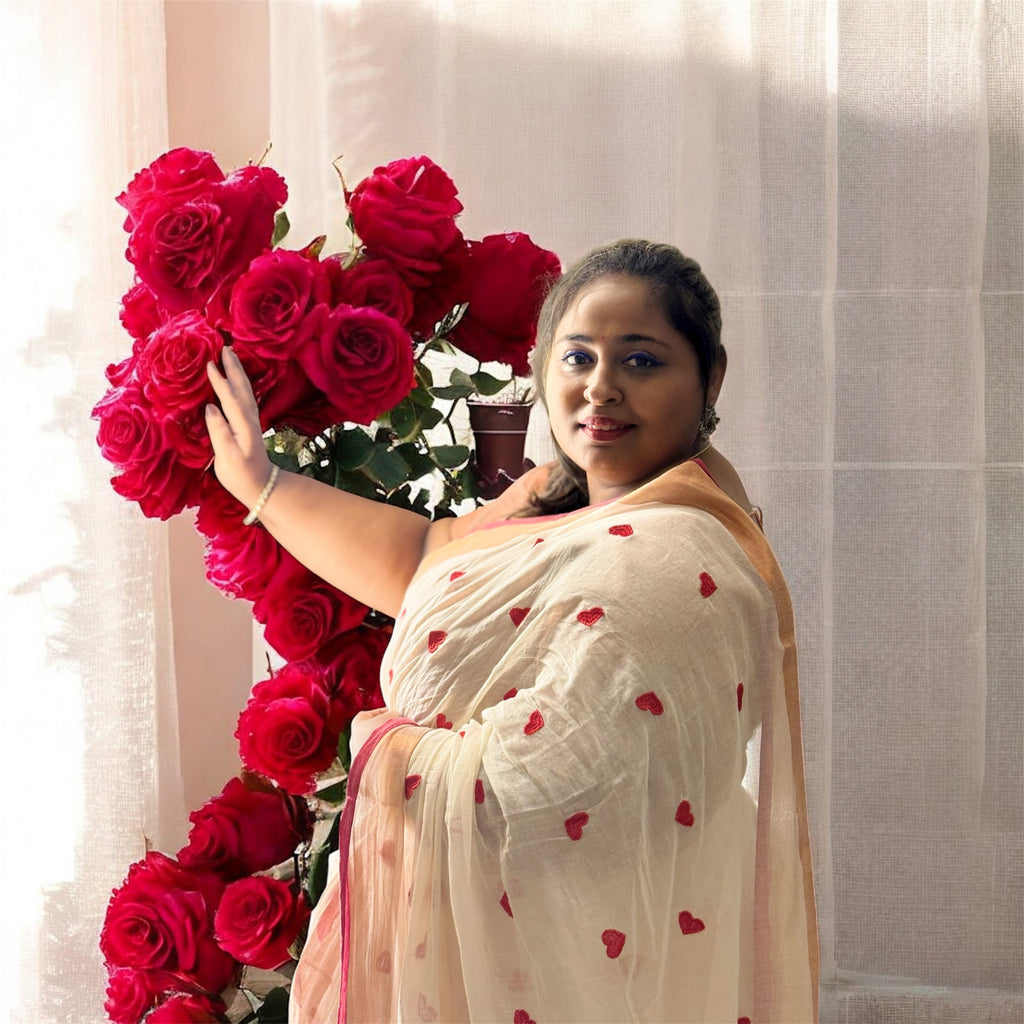“Wear Your Heart” – Off-White Mull Cotton Saree with Hand-Woven Red Hearts & Peach-Pink Border | ISHRI